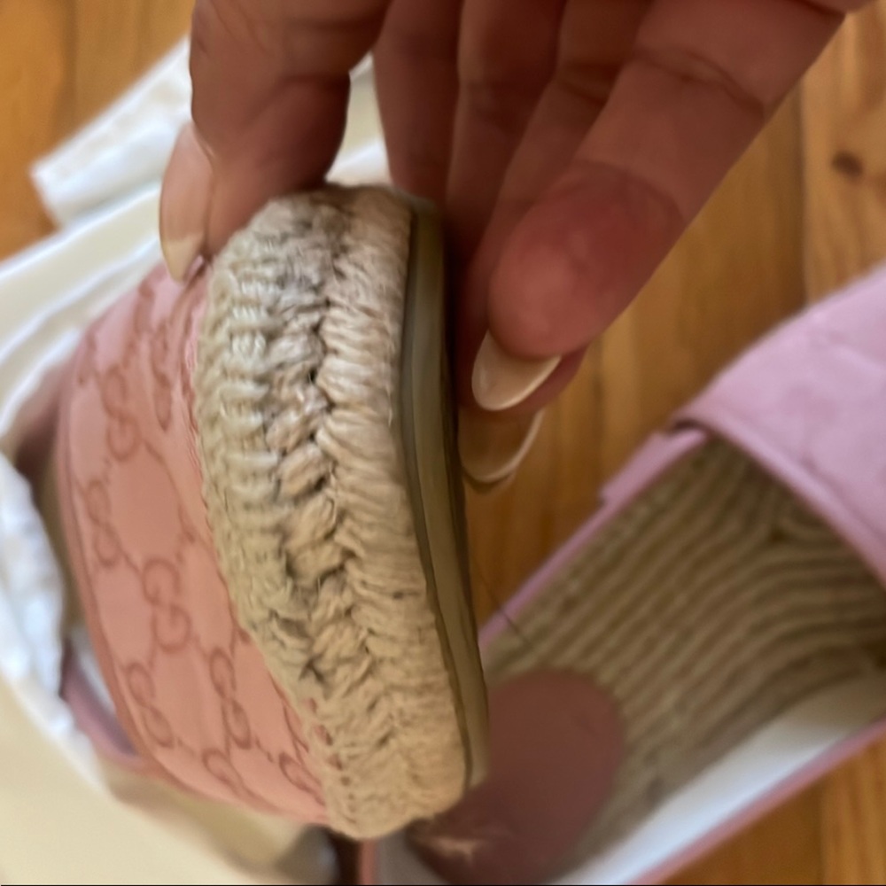 Gucci Pink Espadrilles with Chic Style